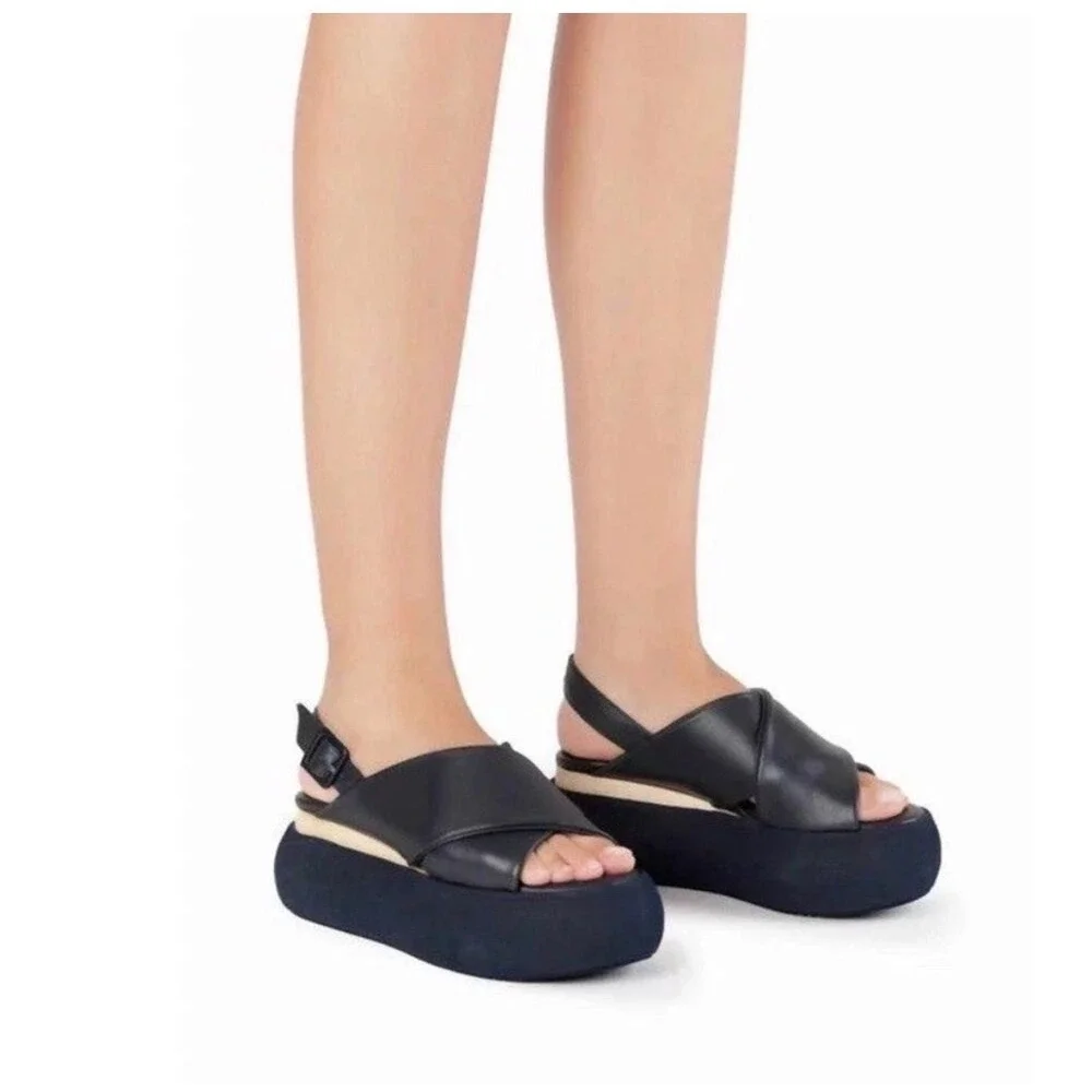 Paloma Barcelo Navy Leather Platform Slingback Sandals Made in Spain Size 40
